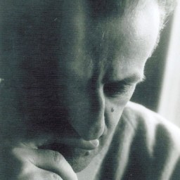 Victor Felea, „Sînt încă” și alte poeme / text de Cristina Felea